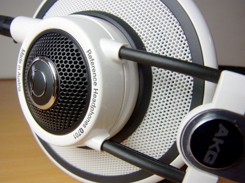 AKG Q701